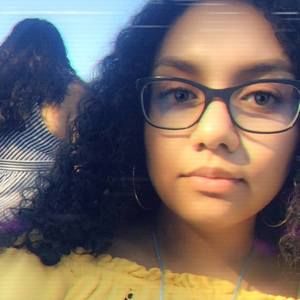 Meet your Posher, Daniela